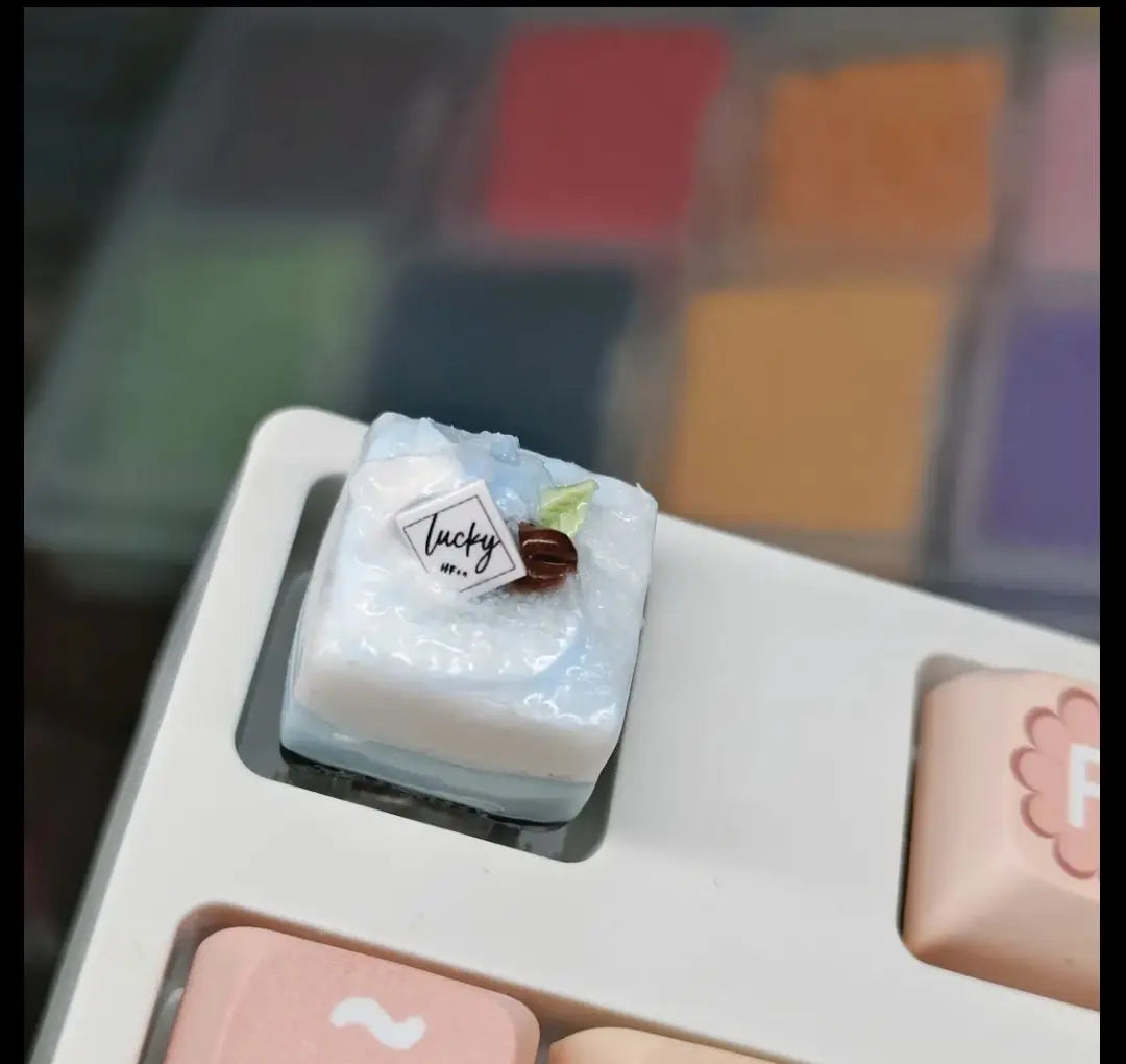 Γνήσιο Cute Cake Keycap Kawaii Πήλινα καλύμματα πληκτρολογίου Προσαρμοσμένο χειροποίητο παιχνίδι Καλλιτεχνικά κλειδιά για μηχανικό πληκτρολόγιο Διακόπτης MX