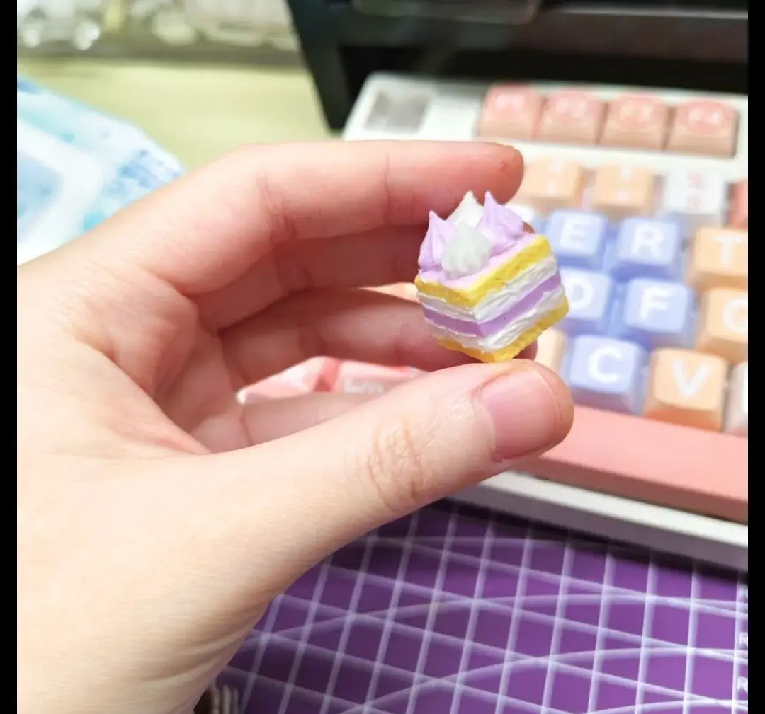 Γνήσιο Cute Cake Keycap Kawaii Πήλινα καλύμματα πληκτρολογίου Προσαρμοσμένο χειροποίητο παιχνίδι Καλλιτεχνικά κλειδιά για μηχανικό πληκτρολόγιο Διακόπτης MX